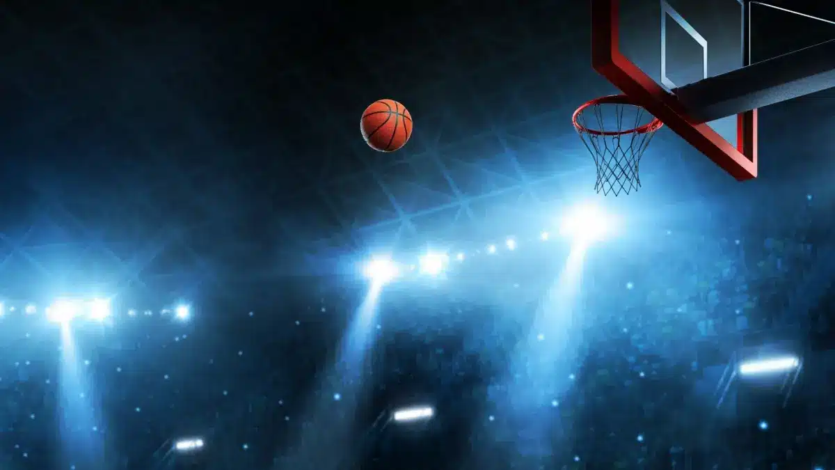 Indiana Fever look to stay hot when they host the Los Angeles Sparks on Friday night.