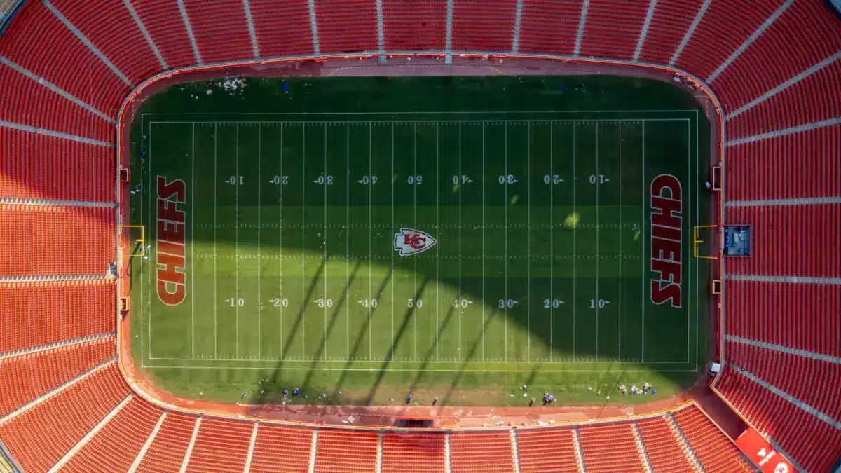 The Chiefs look to improve to 4-2 when they host the Lions on Sunday night.